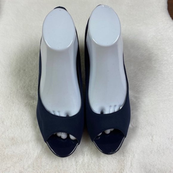 Bandolino Navy Mylah Peep Toe Satin Feel Heels, size‎ 8.5 M - Picture 2 of 12